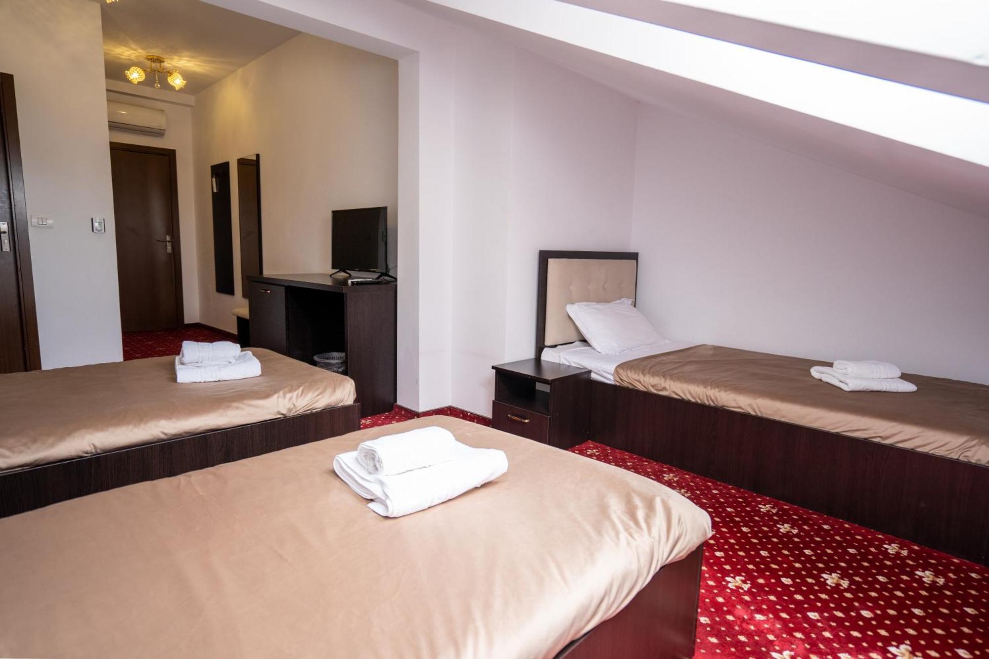 טימישוארה Hotel N Residence מראה חיצוני תמונה